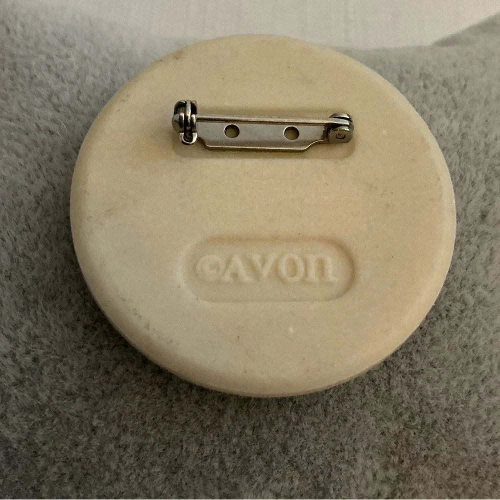Avon Vintage “Spring Bouquet” Ceramic Brooch